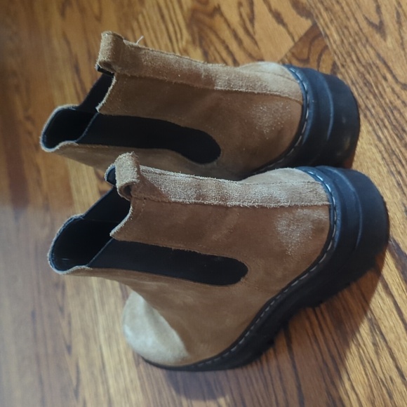 Marc Fisher Suede Boots LTD padmia Tan Lug Sole chunky Heel Chelsea Sz 6.5 - Picture 4 of 9